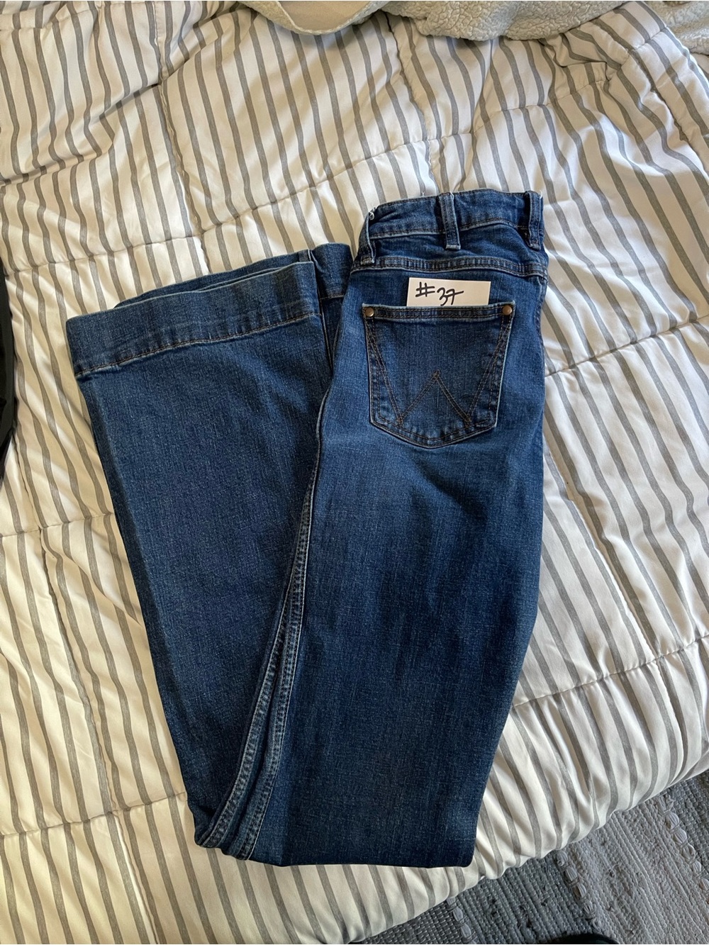 Wrangler High-Rise Flare Jeans 25/36